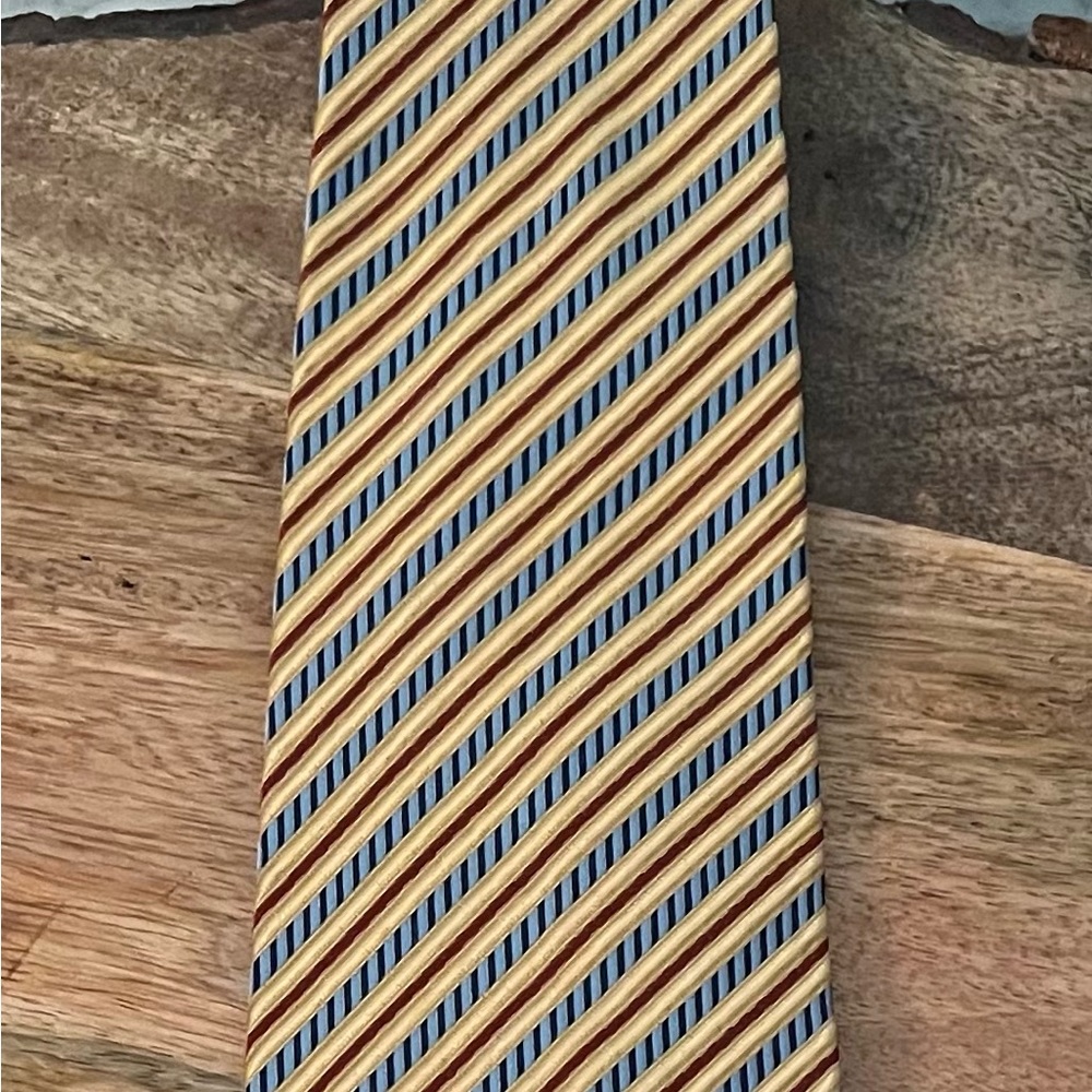 JOSEPH A. BANK MEN’S NAVY, RED, & YELLOW 100% SILK NECKTIE/PRE-OWNED/PRIMARY!!